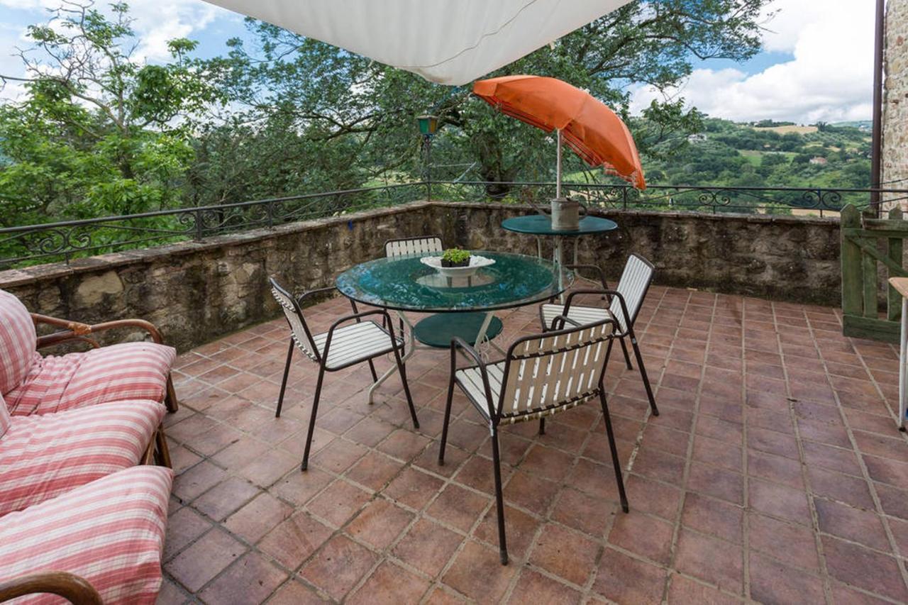 Agriturismo Il Poggio Degli Scoiattoli 佩鲁贾 外观 照片